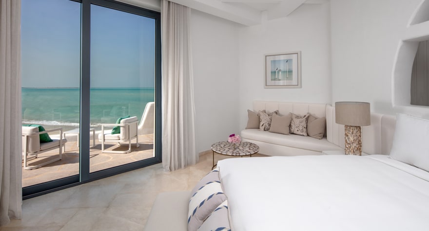 Hotel in Abu Dhabi | Anantara Santorini Abu Dhabi Retreat Official Site