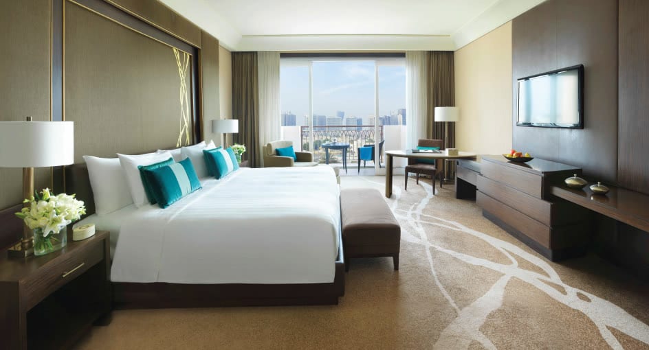 Spacious Bed at Kasara Executive Room of Eastern Mangroves Hotel Abu Dhabi