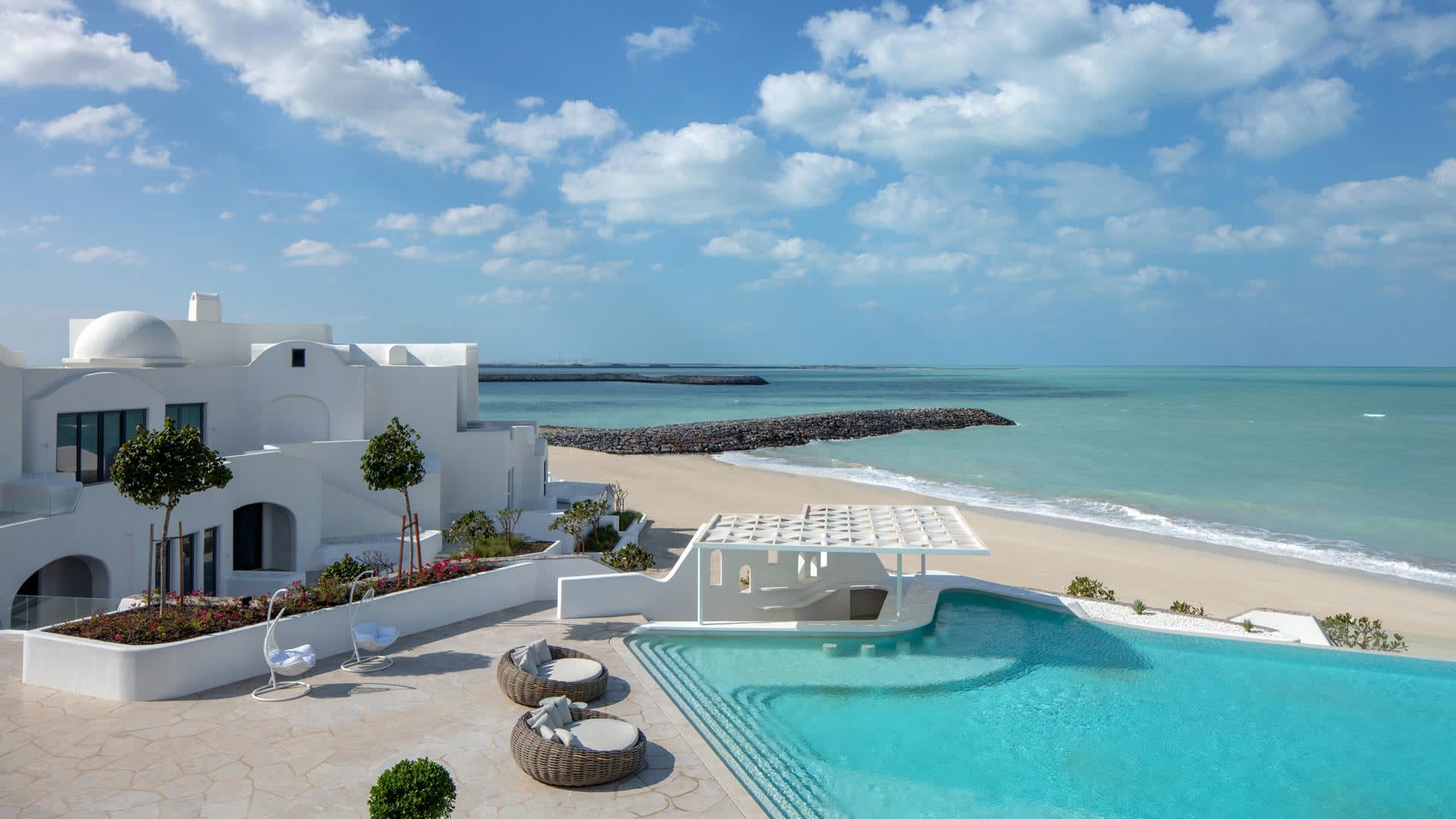 Hotel in Abu Dhabi | Anantara Santorini Abu Dhabi Retreat Official Site
