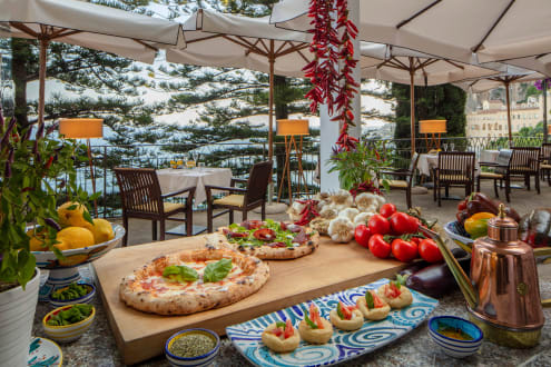 Pizza Maestro Recreates Two Thousand Year Old Recipe Unearthed From Pompeii Ruins at Anantara Convento di Amalfi Grand Hotel