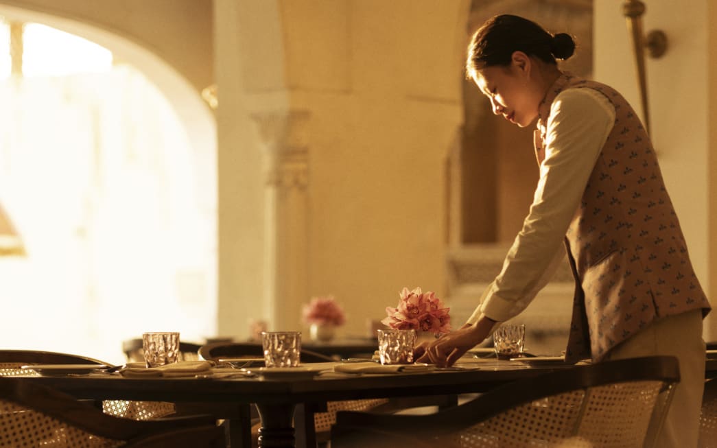 Amrit Mahal Table Service