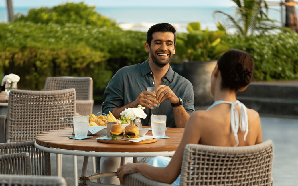 Couple dines at the food truck