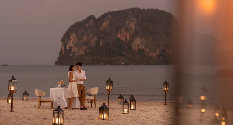 Couple beach private dining