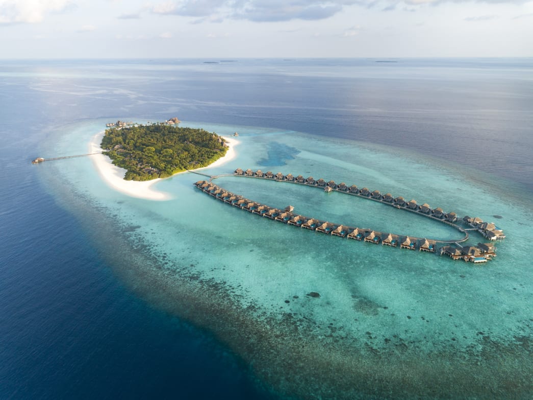 An unparalleled beauty of the Maldives with a stay at Anantara Kihavah Maldives Villas
