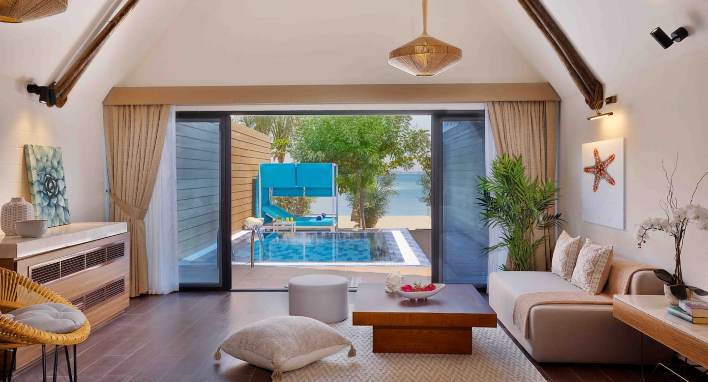 Anantara One Bedroom Garden Pool Villa, гостиная