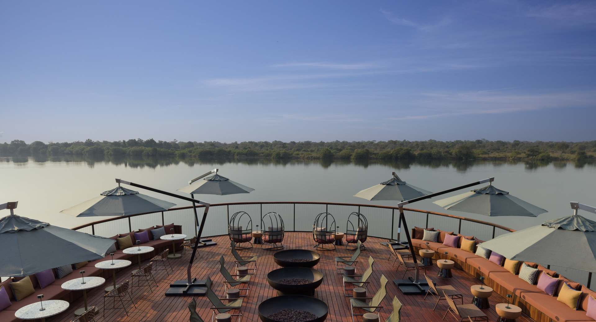 Anantara_Tented_Camp_Kafue_River_Main_Terrace_Bar_Wide