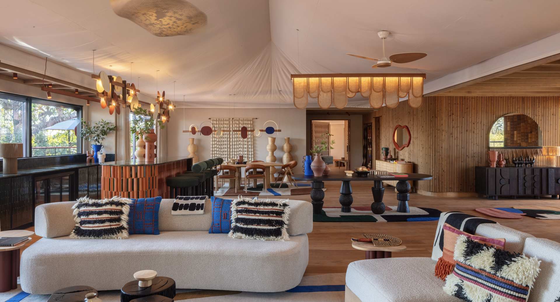 Anantara_Tented_Camp_Kafue_River_Presidential_Suite_Living_Room