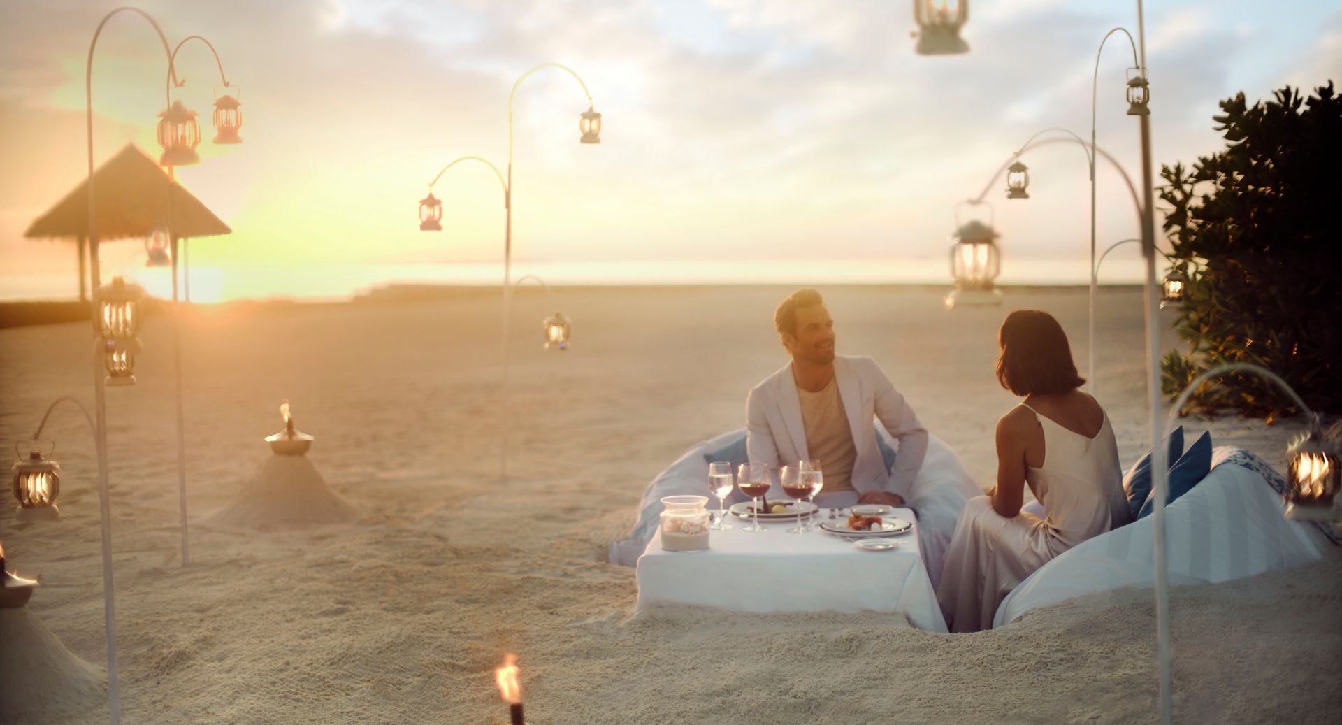 Romantic beach dining at Anantara Veli Maldives Resort