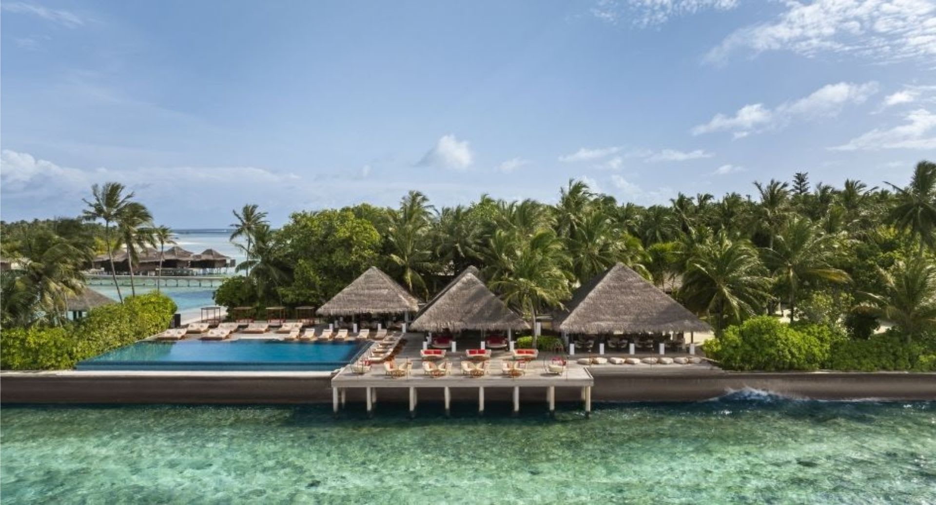 Dhoni Bar exterior view at Anantara Veli Maldives Resort