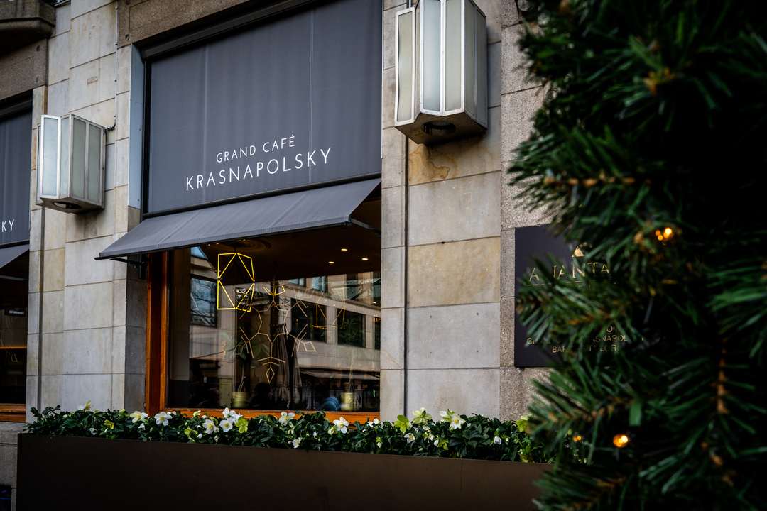 Savour a festive afternoon tea at Grand Café Krasnapolsky