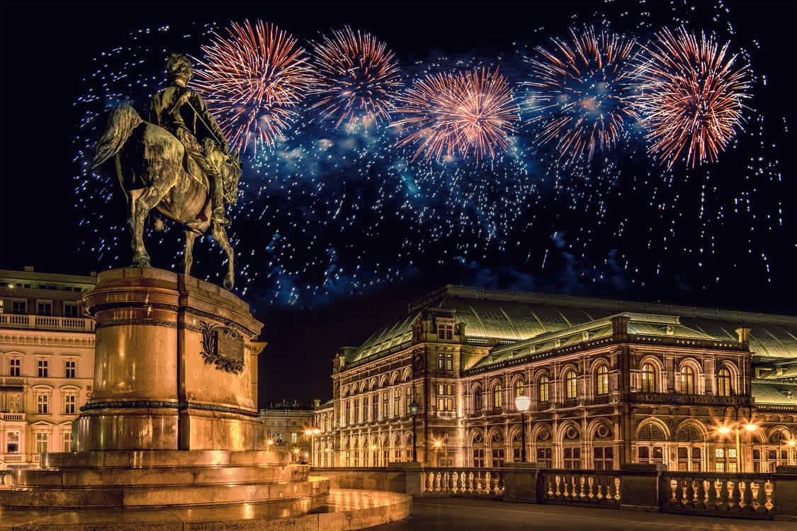Schönbrunn Park with the magnificent Habsburg palace lit up