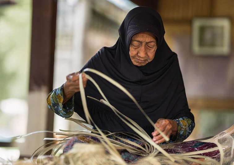 coconut leave handicraft