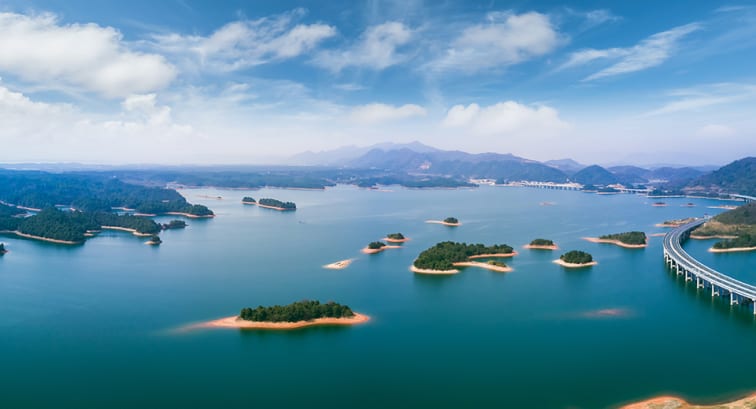 Anantara One Thousand Island Lake Resort