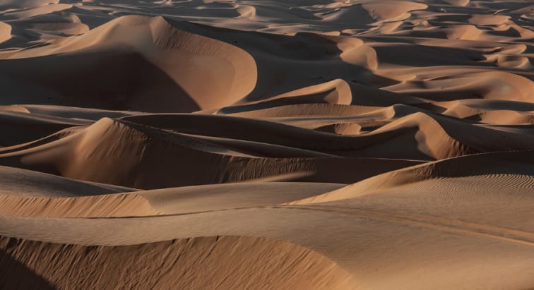 Golden sand dunes - spending a weekend at Qasr Al Sarab