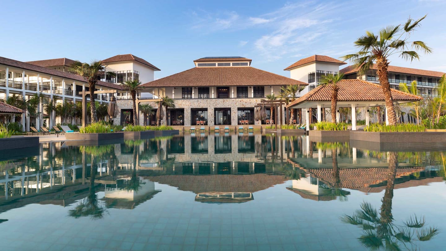 https://assets.anantara.com/image/upload/q_auto,f_auto/media/minor/anantara/images/anantara-desaru-coast-resort-villas/the-resort/anantara_desaru_coast_homepage_fallback_1920x1080.jpg
