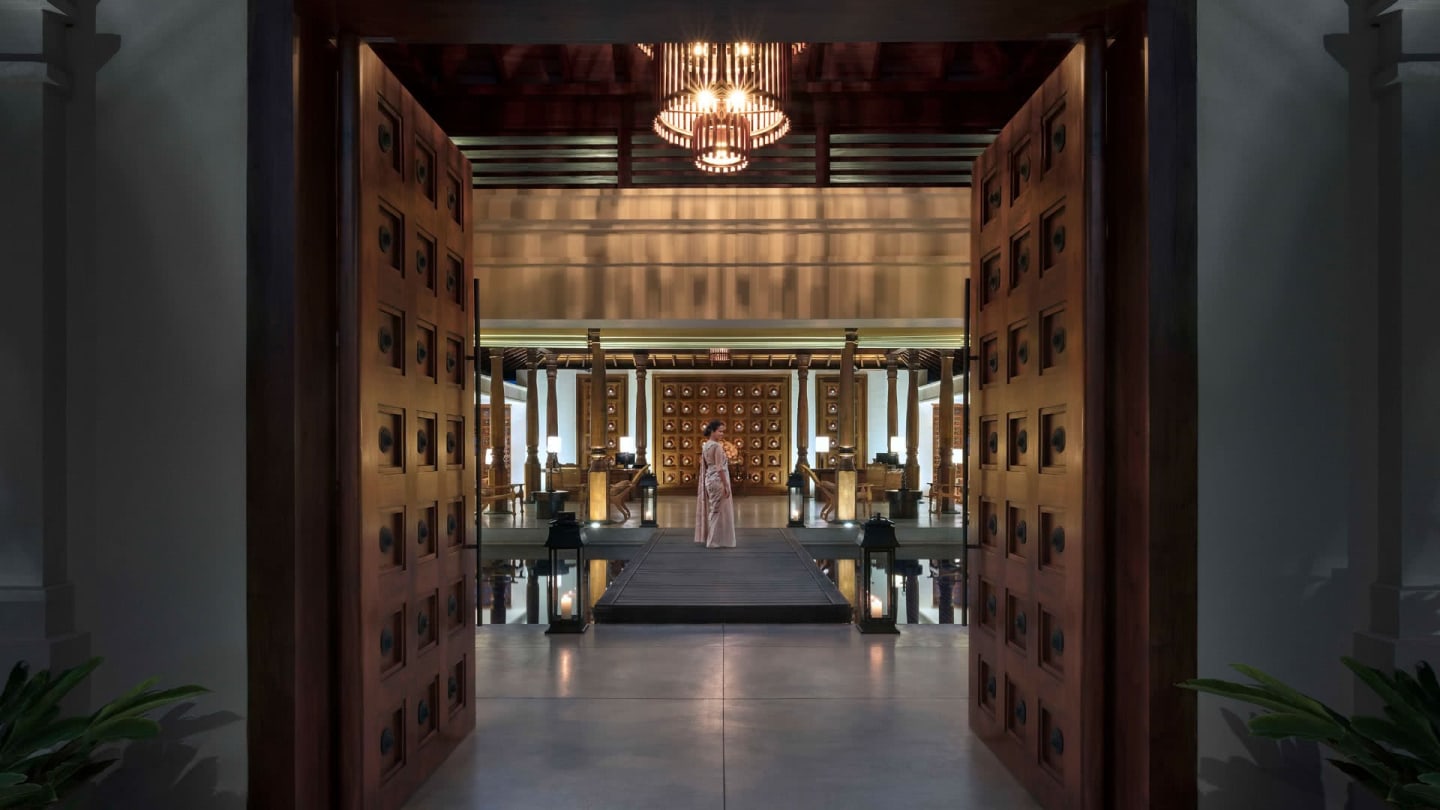 https://assets.anantara.com/image/upload/q_auto,f_auto/media/minor/anantara/images/anantara-peace-haven-tangalle-resort/the-resort/desktop-banner/anantara_peace_haven_tangalle_reception_staff_night_1920x1080.jpg