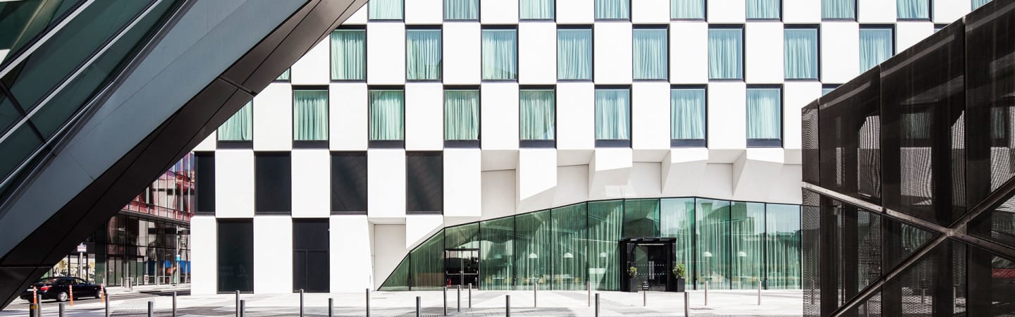 https://assets.anantara.com/image/upload/q_auto,f_auto/media/minor/anantara/images/anantara-the-marker-dublin/homepage/the_marker_dublin_homepage_6x10_1.jpg