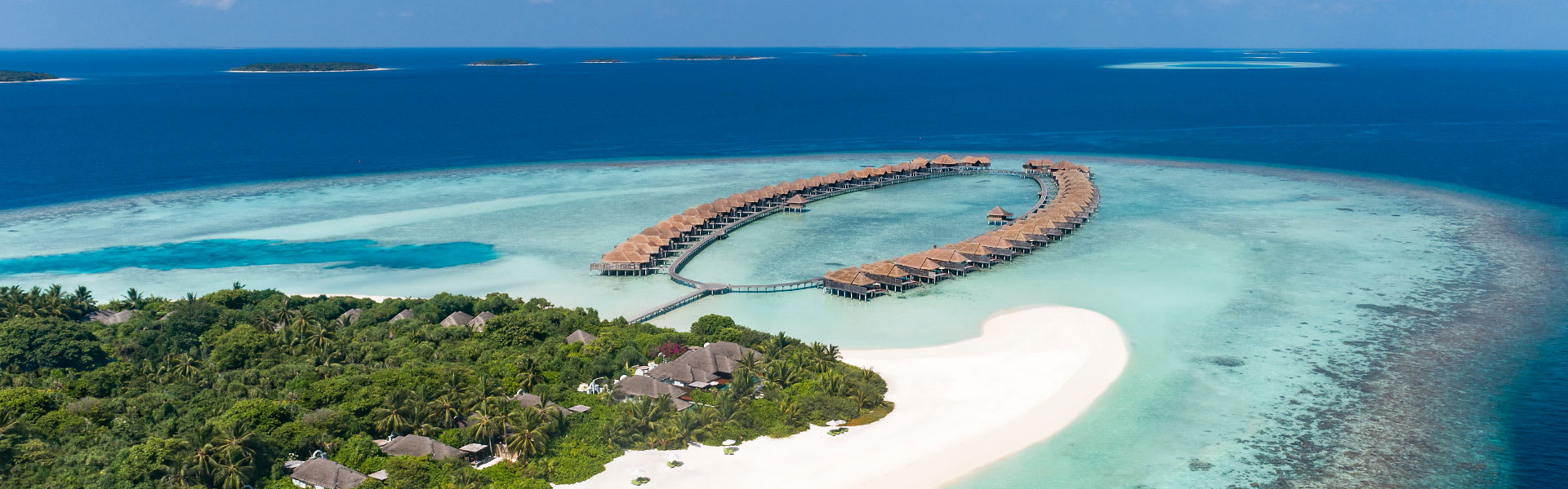 Villas sur pilotis aux Maldives Villas sur pilotis avec piscine à Anantara Kihavah
