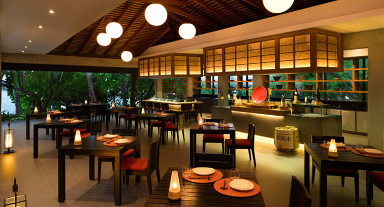 Anantara Dhigu Family Resort Origami Restaurant