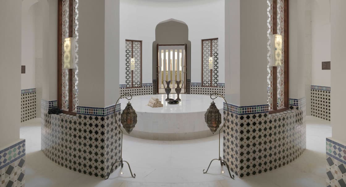 Luxury Facilities with Modern Amenities at Anantara Oman Spa