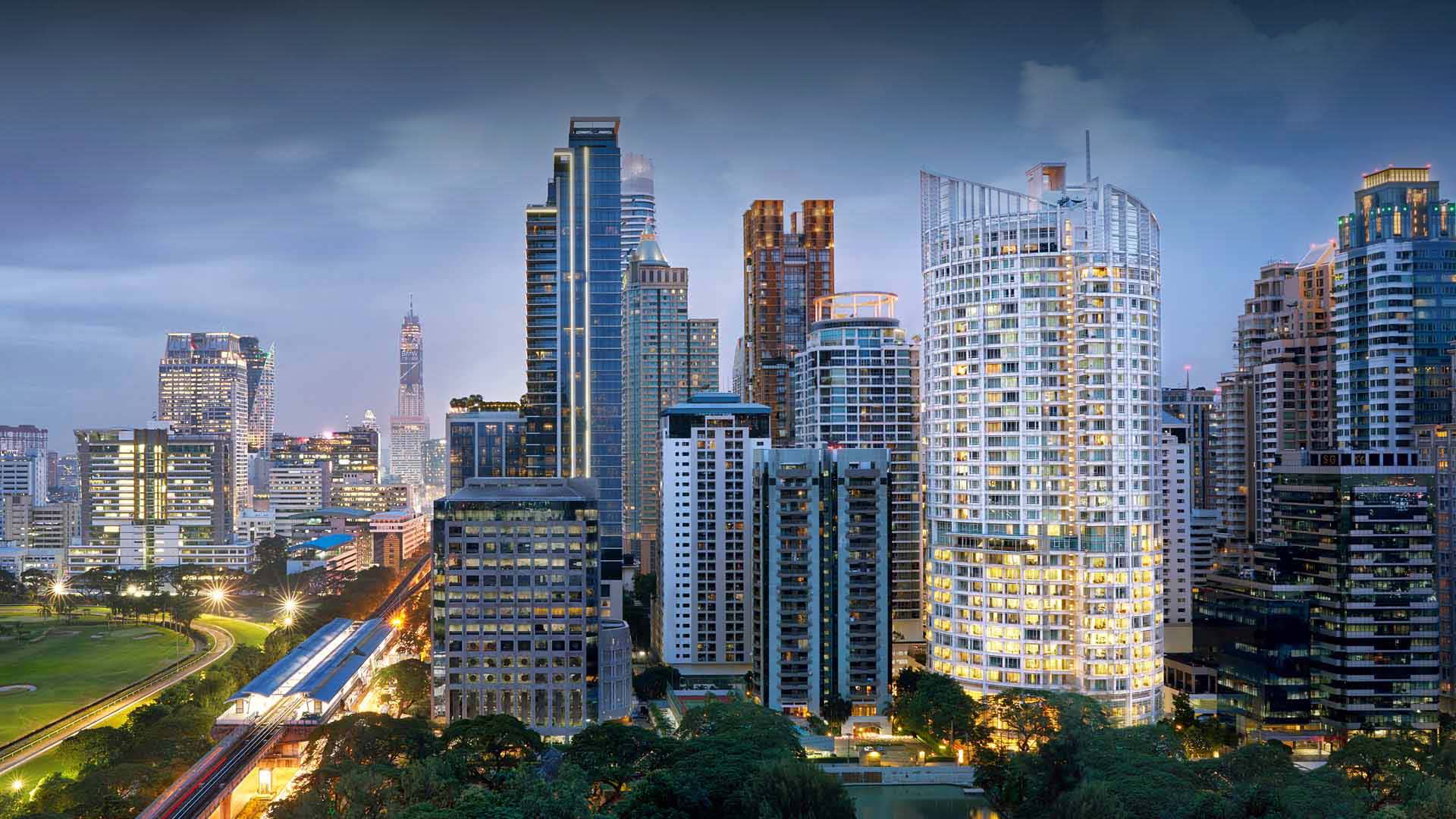 https://assets.anantara.com/image/upload/q_auto,f_auto/media/minor/anantara/images/anantara-baan-rajprasong-bangkok-serviced-suites/the-resort/anantara_baan_rajprasong_exterior_header_1920x1080.jpg