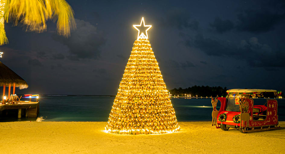 Anantara Dhigu Maldives Christmas Tree