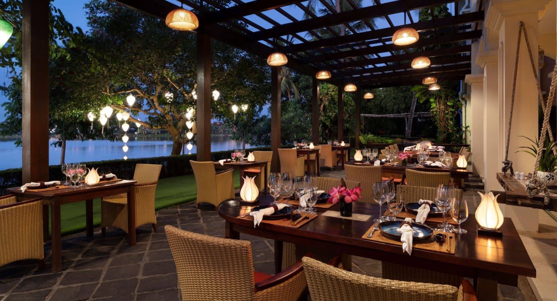 anantara_hoi_an_resort_restaurant_hoi_an_riverside_outdoor_dining_area_1920x1037.jpg