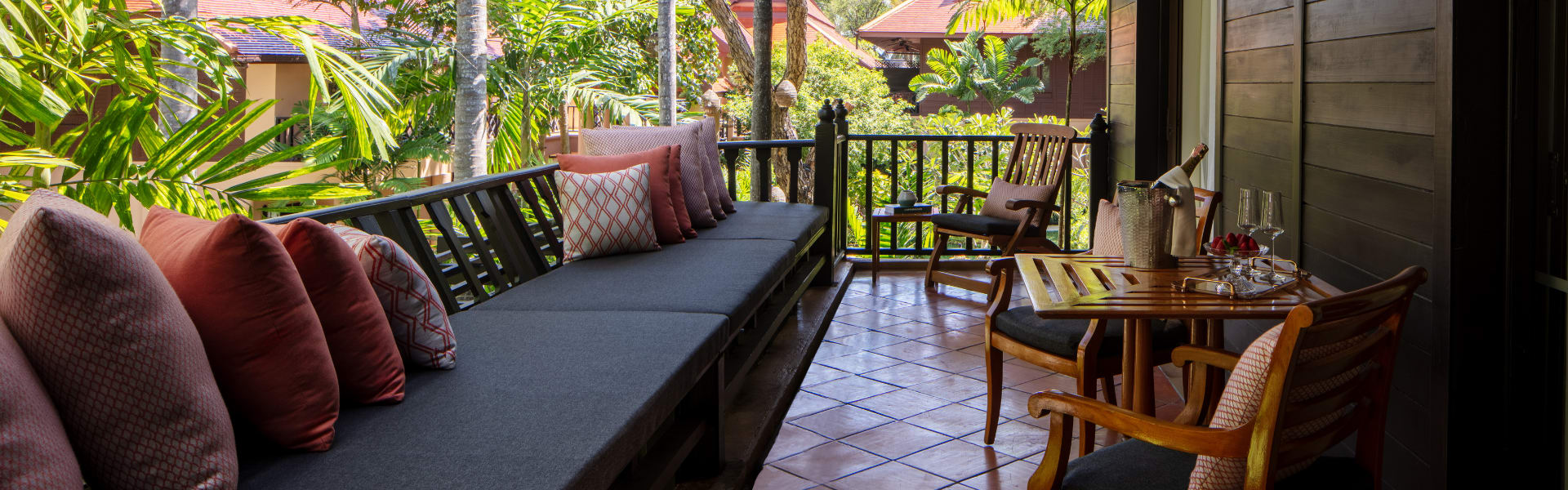 Hua Hin Luxury Hotel | Club Anantara Garden View Suite