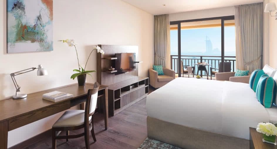 Dubai Luxury Apartment Standard Room at Anantara The Palm Dubai
