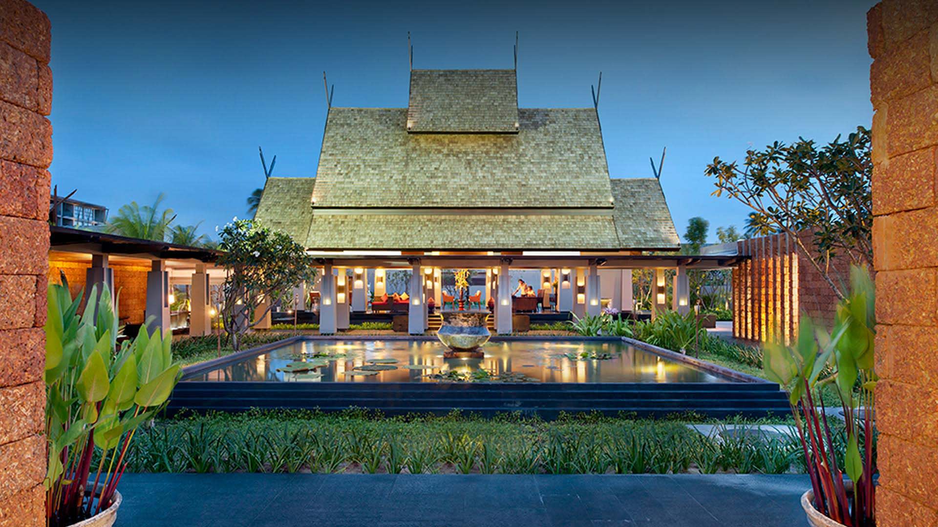 https://assets.anantara.com/image/upload/q_auto,f_auto/media/minor/anantara/images/anantara-vacation-club-mai-khao-phuket/the-resort/anantara_vacation_club_mai_khao_entrance_header_1920x1080.jpg