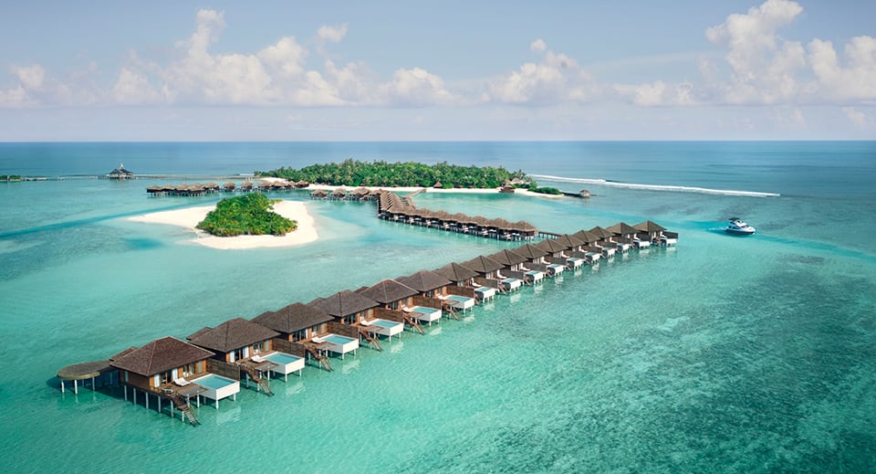 OV Traveller - The Mindlessness of a Maldives Honeymoon. Most of