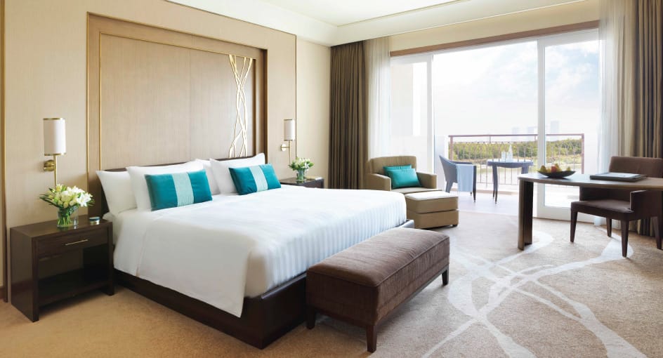 Deluxe Mangroves Balcony Room with Spacious Bed at Eastern Mangroves