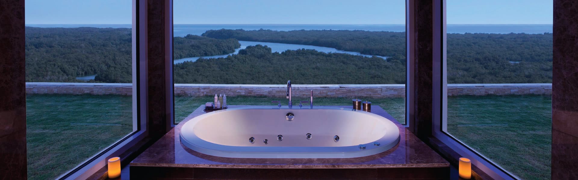 الفنادق الفاخرة في أبوظبي جناح القرم الملكي في فندق القرم الشرقي