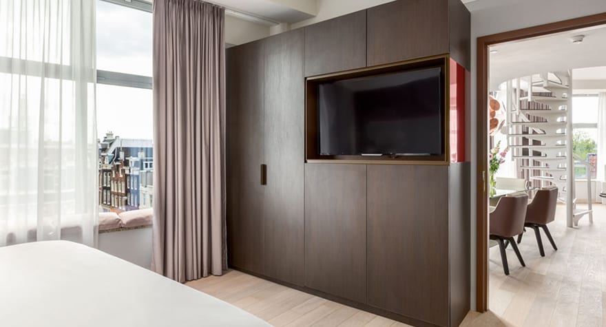 AnantaraGrandHotelKrasnapolskyAmsterdamPresidentialSuitewithRooftopviewandTerrace3