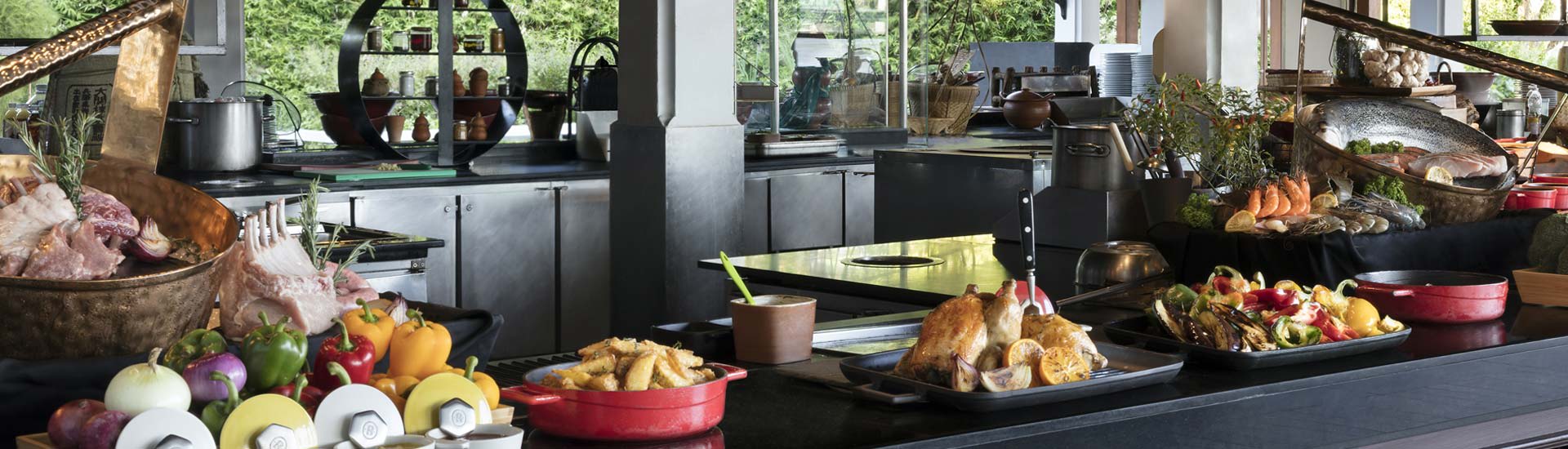 Bangkok Riverside Dining Anantara Riverside Terrace