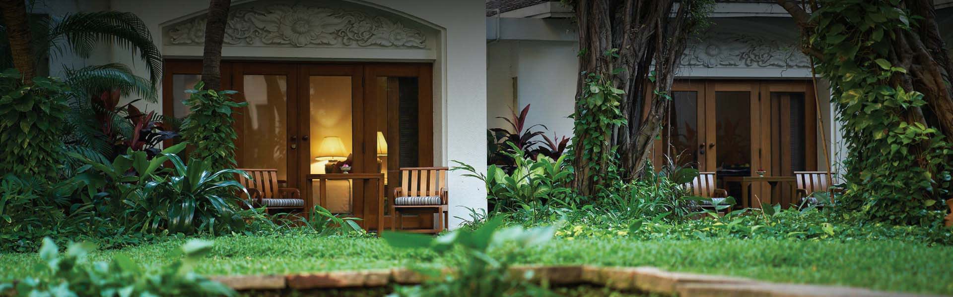 Bangkok Luxury Hotel Garden Terrace Room At Anantara Siam Your Tropical Room With Private Terrace In Bangkok